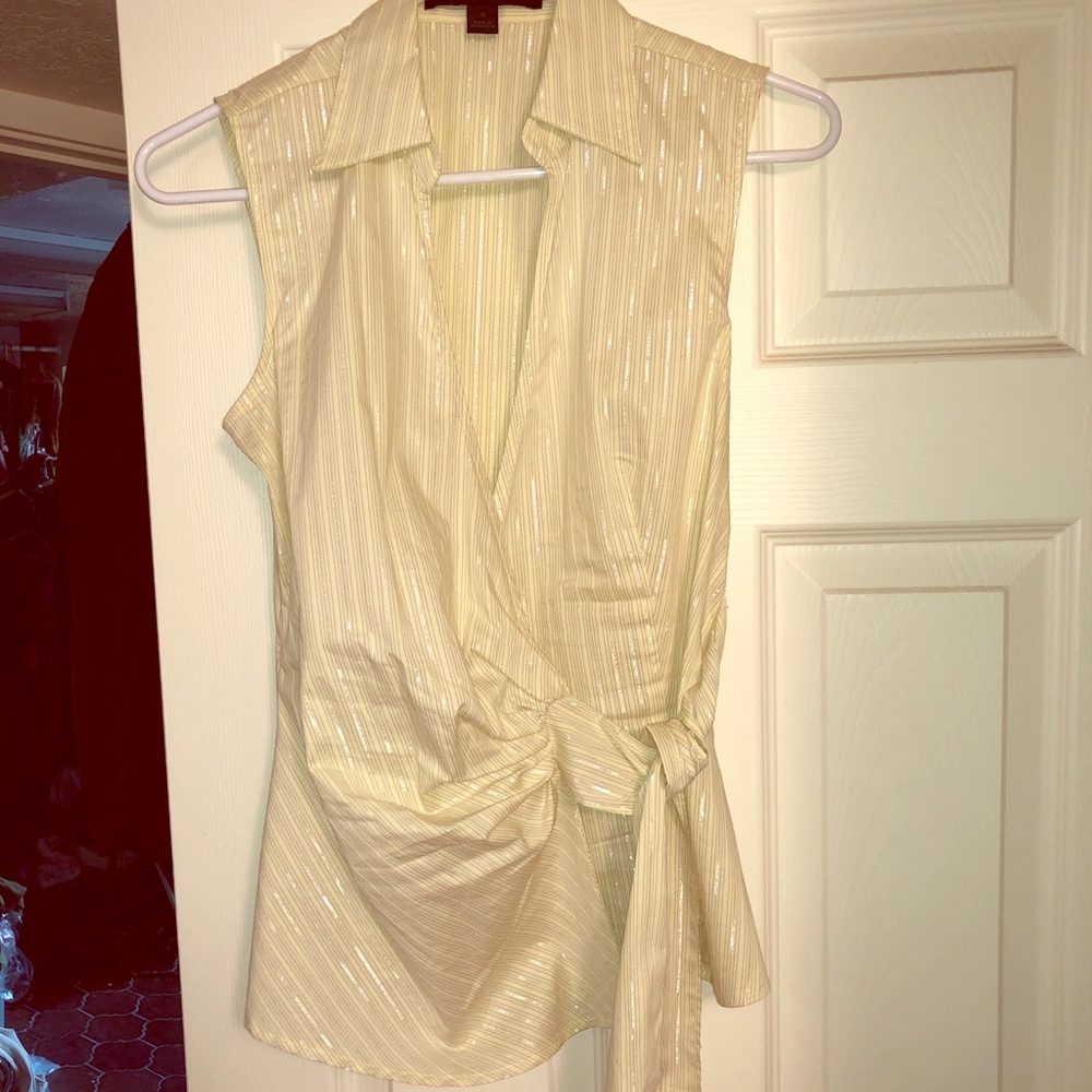 Women’s Express Design sleeveless blouse